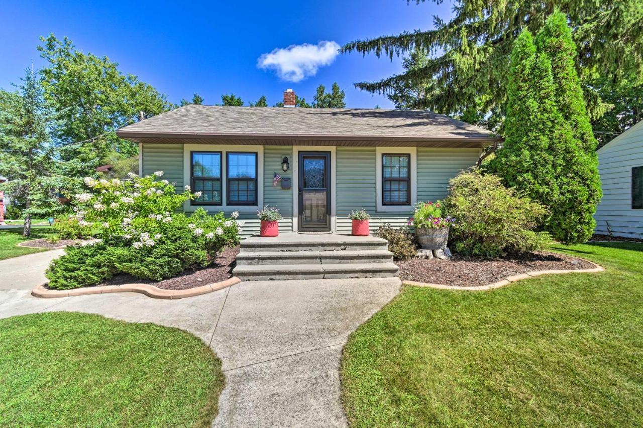 Modern Home With Backyard, 1 Mi To Dtwn Sturgeon Bay Luaran gambar